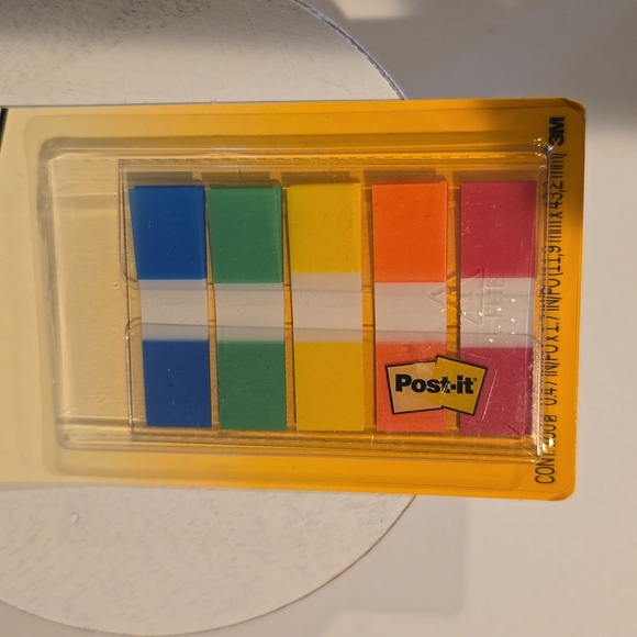 ⭐️ 2016 Small/Tiny Post - it Flags.     (0.47 in. / 1.7 in.) - Picture 3 of 10